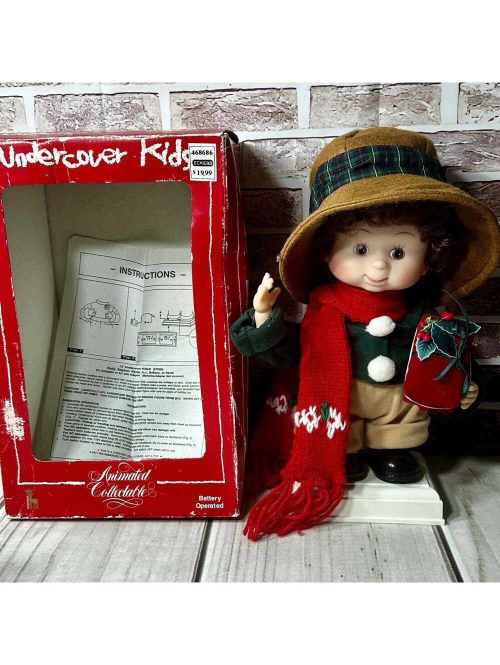 Vintage 1993 SANTA’S BEST DEREK Undercover Kids 12" Animated Figure Animatronic